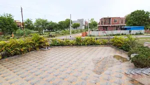 Plots in Raebareli Road
