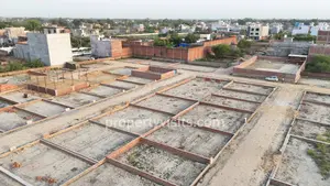 Plot in Lucknow